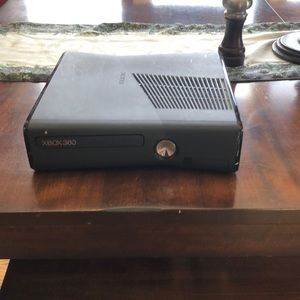 Xbox 360 with all cords